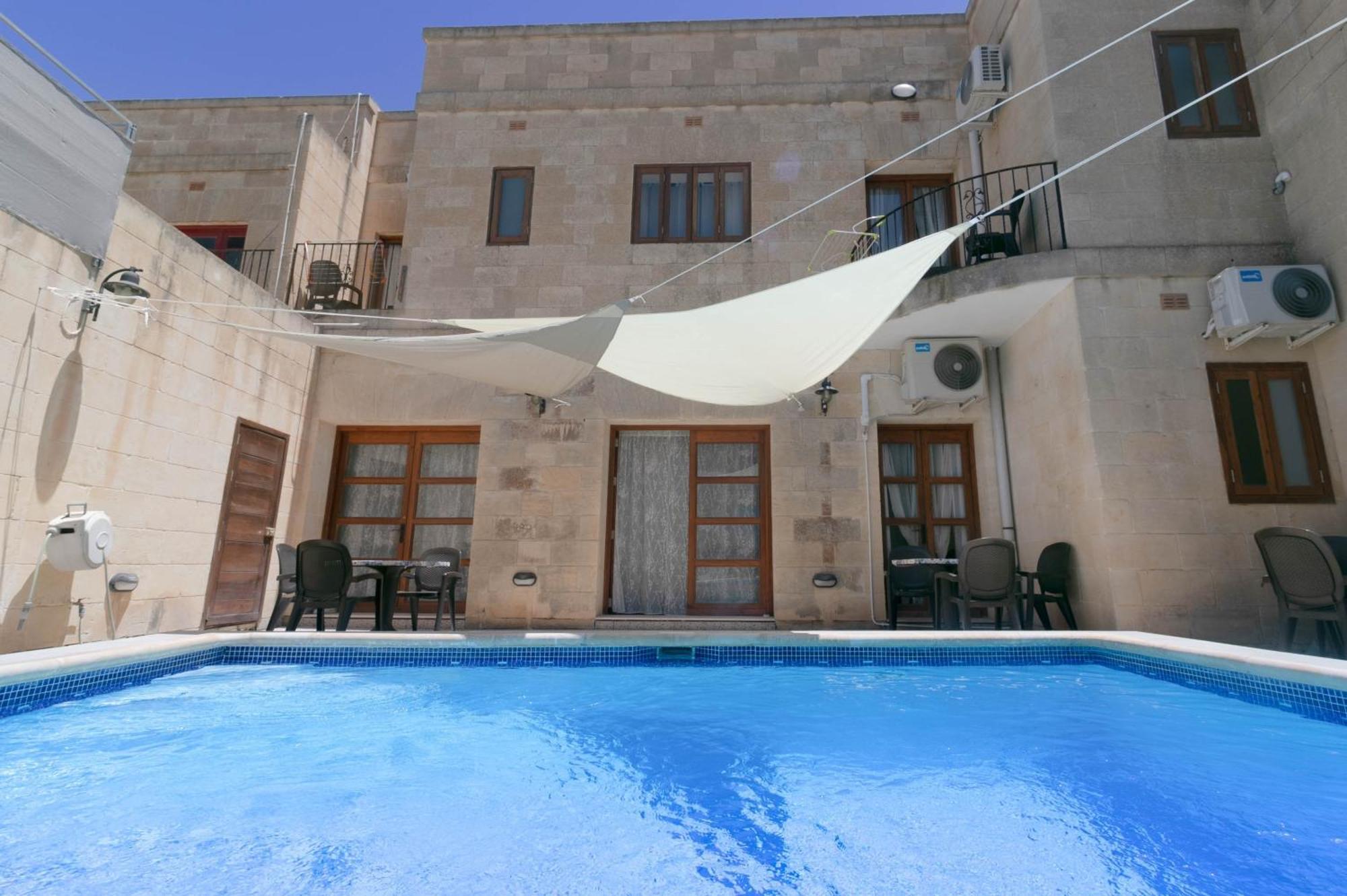 Hollies Villa Qala Exterior foto